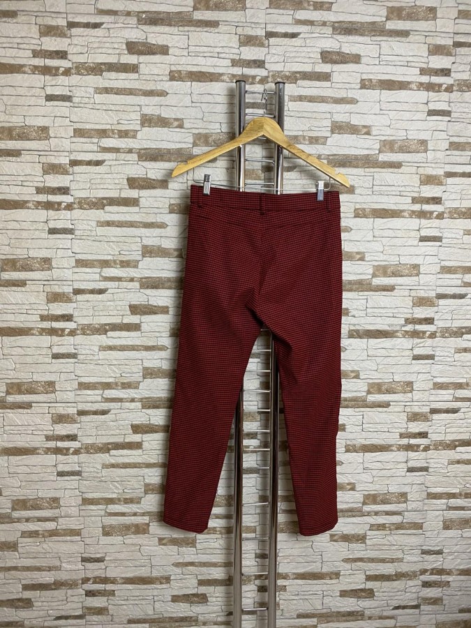 Pantaloni elastici talie inalta in carouri Zara